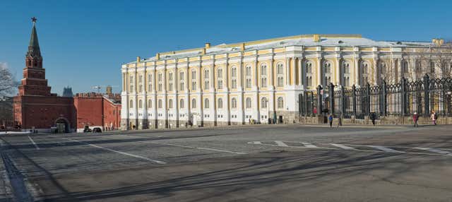 Visita guiada por el Museo de la Armería