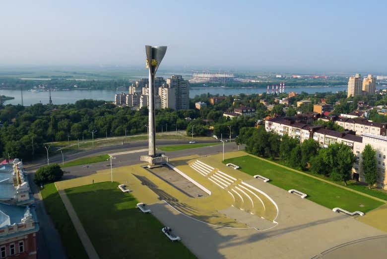 Plaza del Teatro frente al río Don