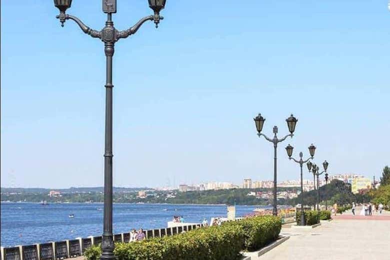 Paseando junto al río Volga