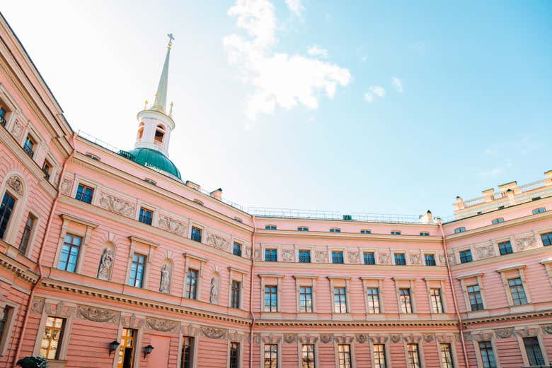 Contemplando la archiettura dell'epoca dei Romanov