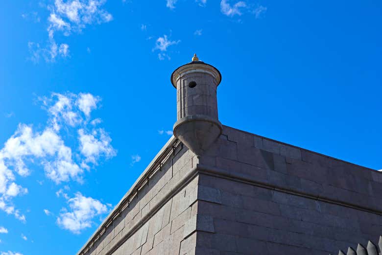 Detalles del muro de la fortaleza de San Pedro y San Pablo