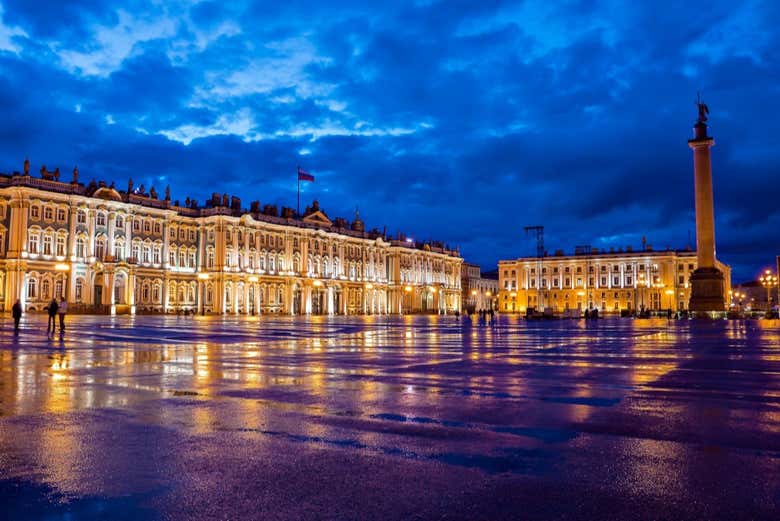 San Petersburgo de noche