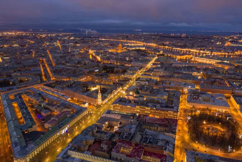 Luzes noturnas de São Petersburgo