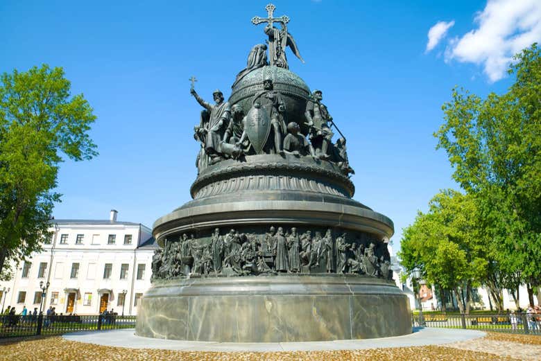 Le monument du millénaire de la Russie 