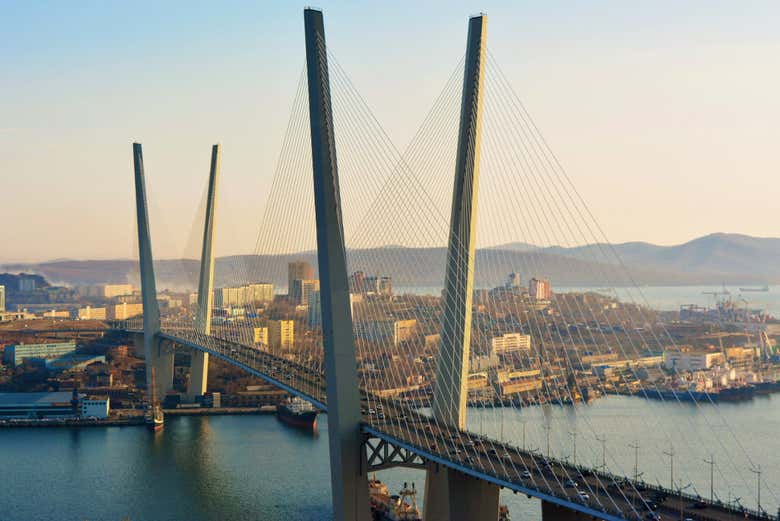 El puente de Vladivostok