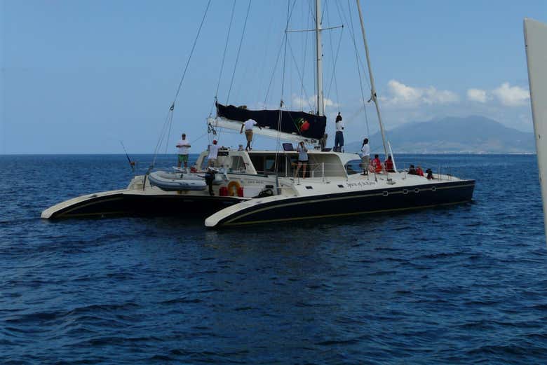 Navigando sul mar dei Caraibi
