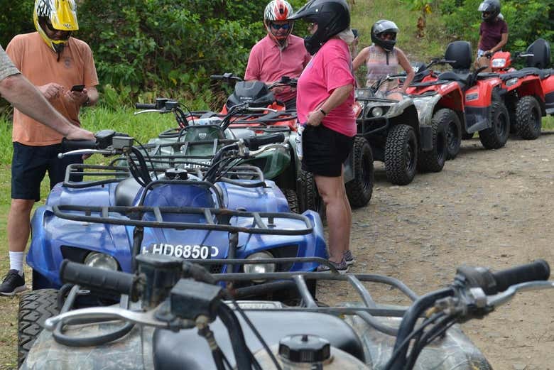 Preparando la ruta en quad