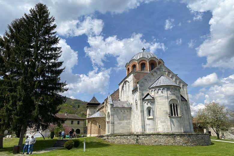 Recorreréis los exteriores del Monasterio de Studenica