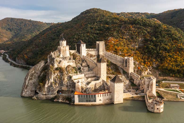 Vista aérea da Fortaleza de Golubac