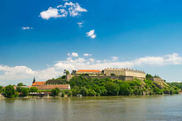Tour pelos subterrâneos da Fortaleza de Petrovaradin