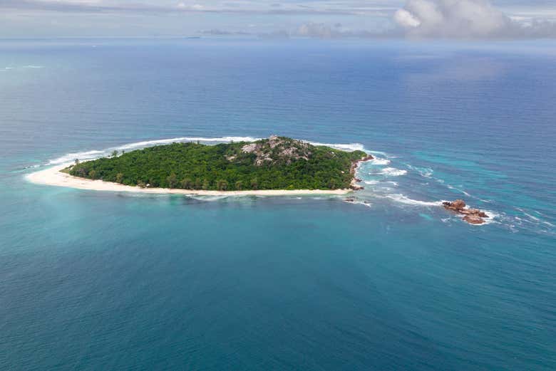 Vista aérea de la isla de Cousin
