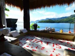 Baño relajante en Seychelles