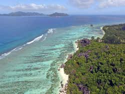 Praslin desde La Digue