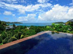 Piscina de la villa del hotel Raffles Praslin
