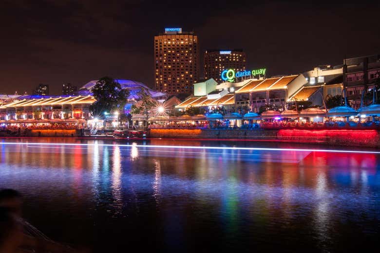 Clarke Quay por la noche