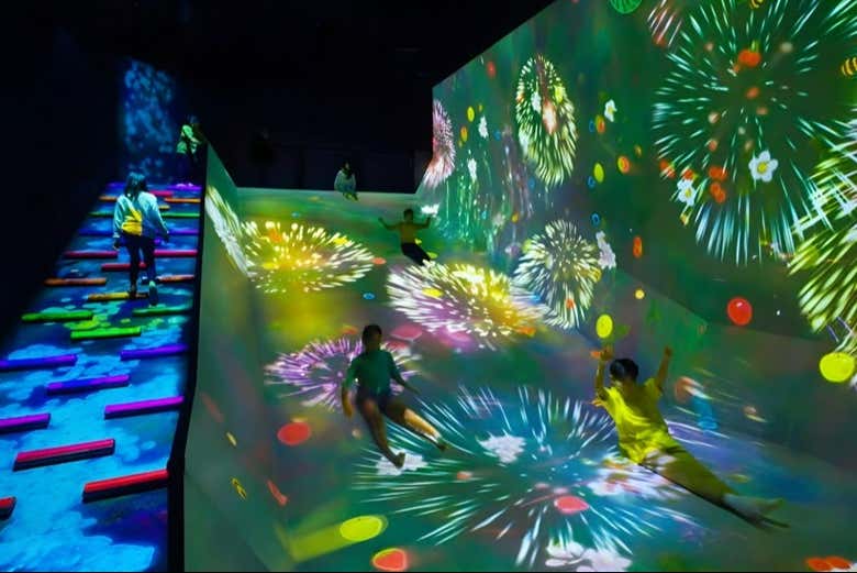 Instalações interativas que reagem aos movimentos