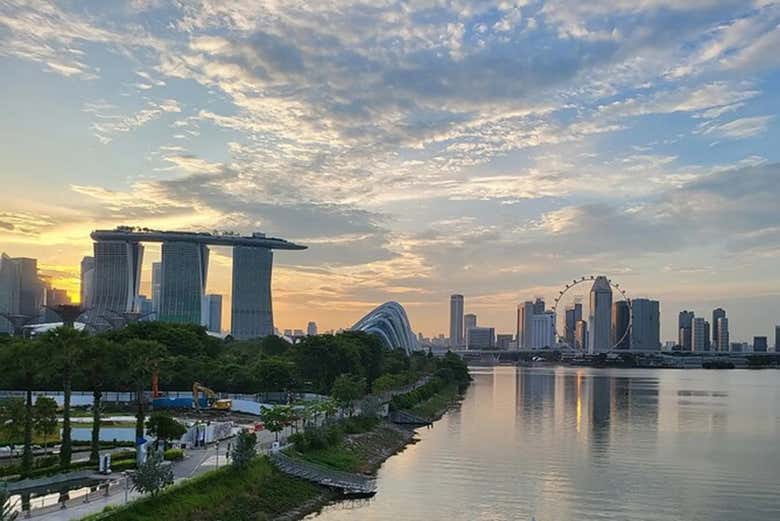 Singapur al anochecer