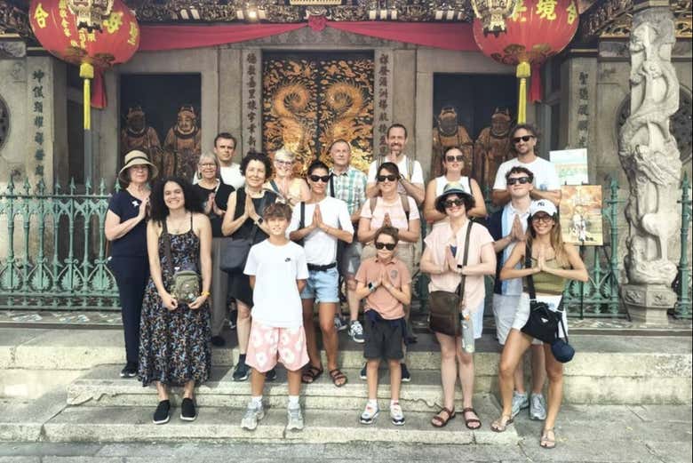 Conociendo uno de los templos budistas del barrio