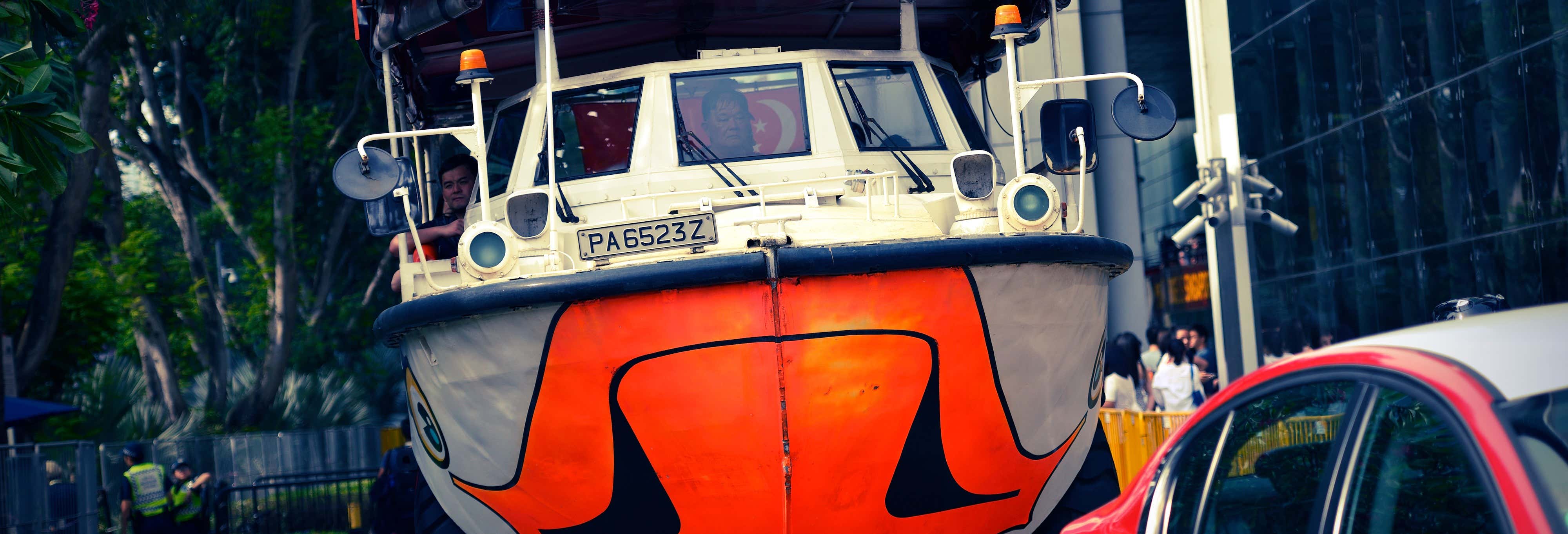 Sightseeing bus in Singapore