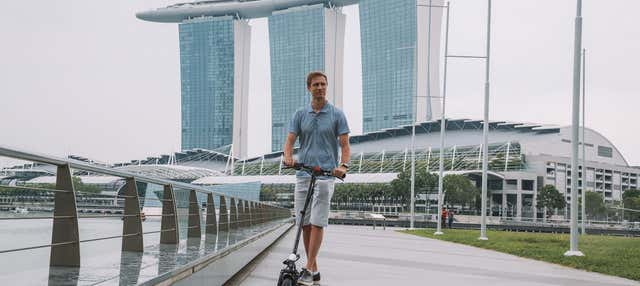 Tour en patinete por Singapur al atardecer