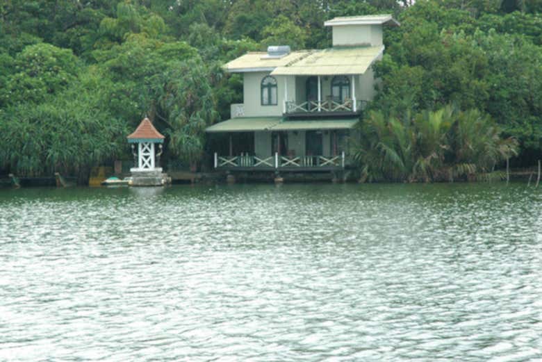 Casa sul fiume Madu