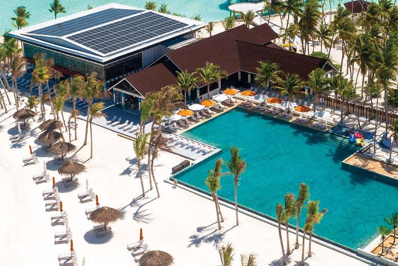 Piscina del alojamiento