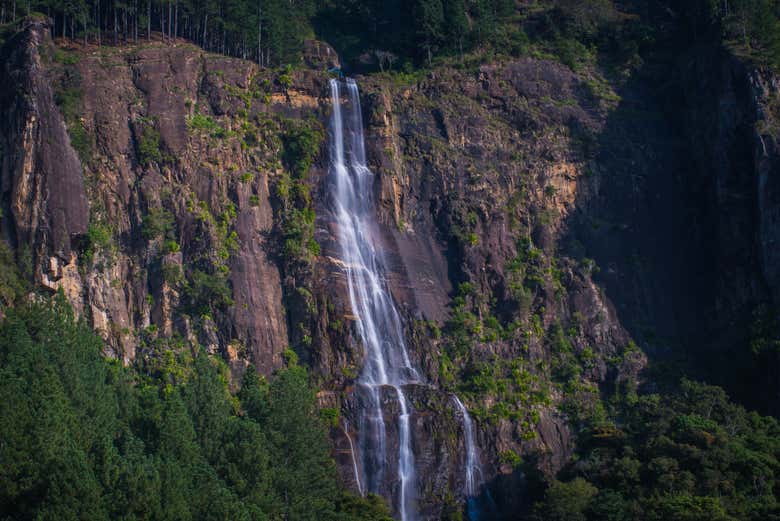 Welcome to the Bambarakanda Falls!