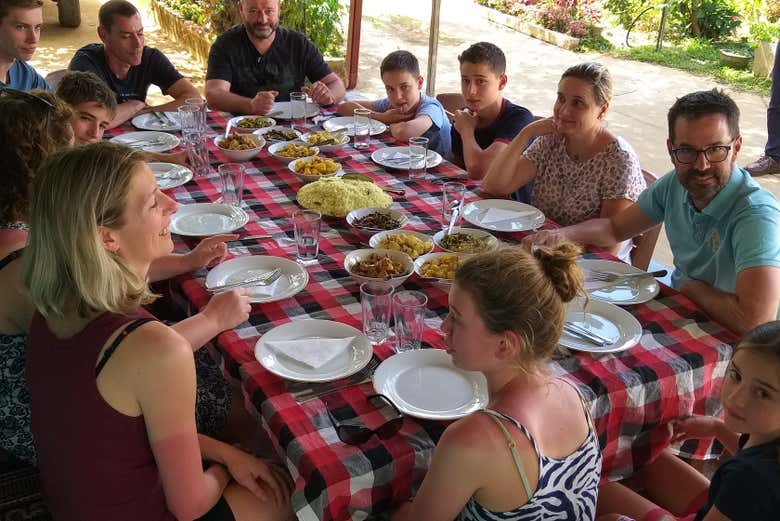Comida típica en grupo