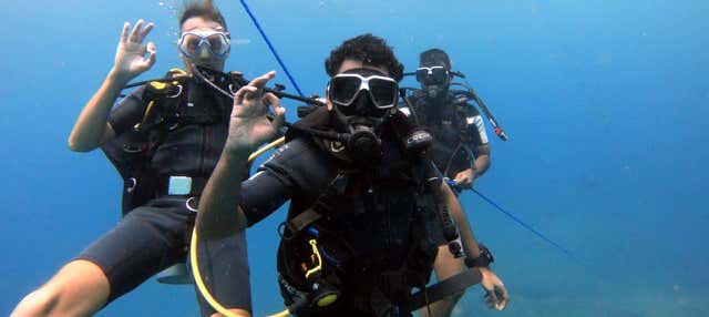 Bautismo de buceo en Hikkaduwa