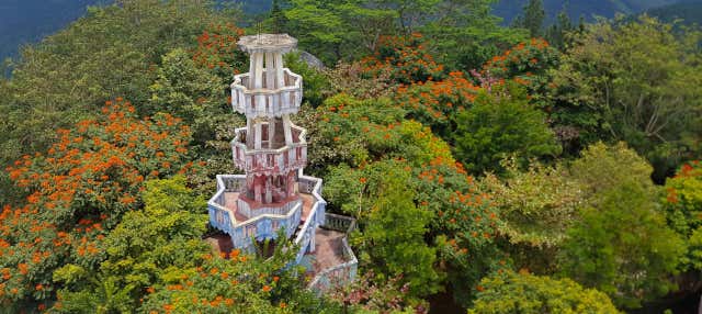 Private Ambuluwawa Tower and Ramboda Waterfall Trip
