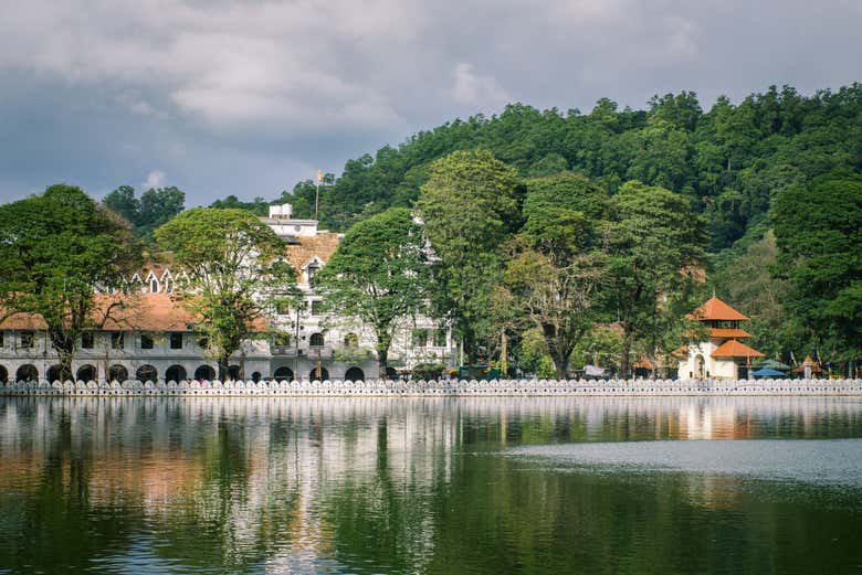 Temple Sri Dalada Maligawa