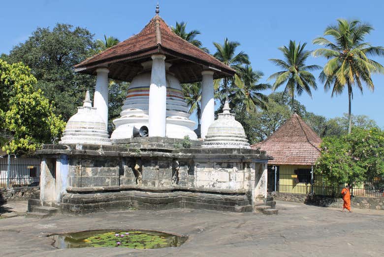 Lankatilaka Rajamaha Viharaya temple