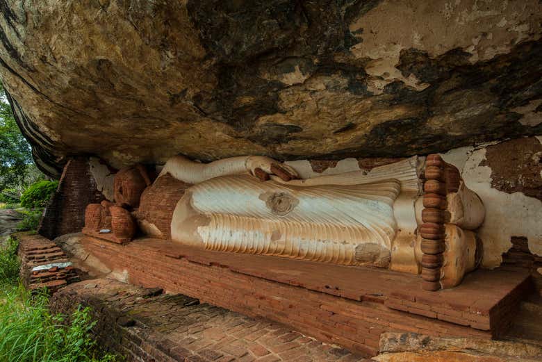 Buda reclinado en Pidurangala