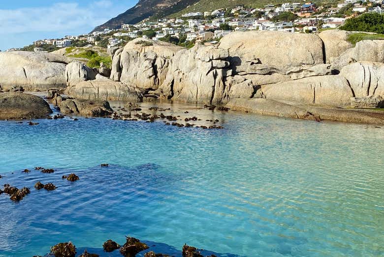 Águas cristalinas em Windmill Beach