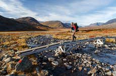 Trilha pelo Parque Nacional de Abisko