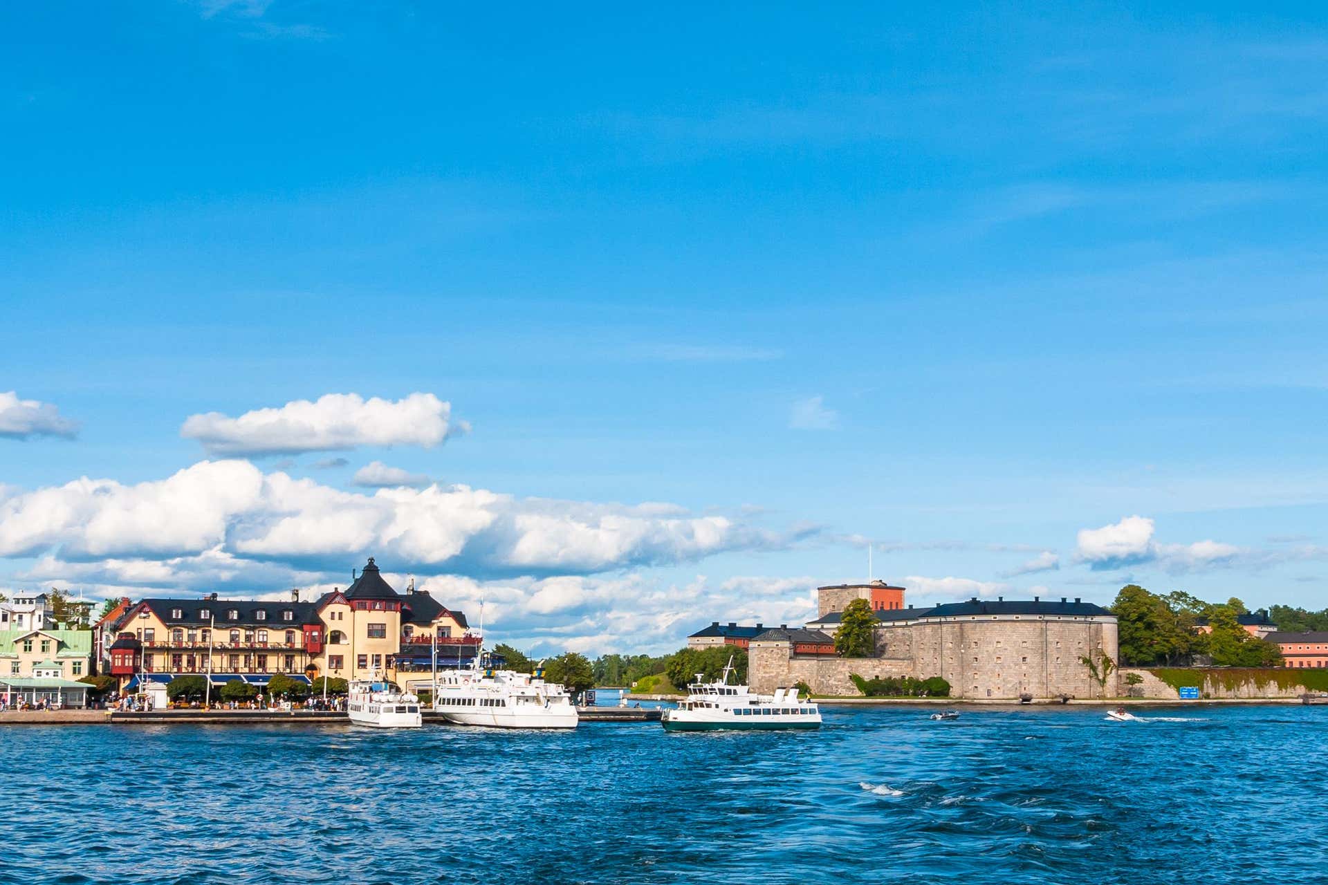Traghetto per l'isola di Vaxholm