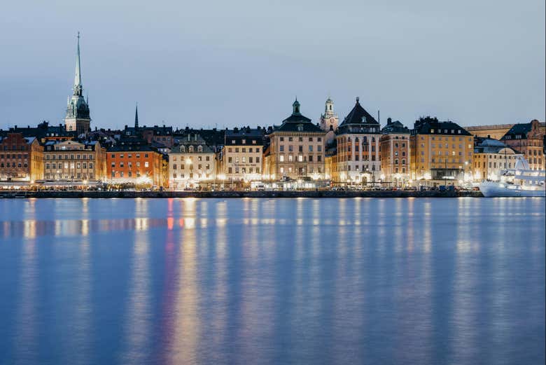 Vista de Gamla Stan desde el barco