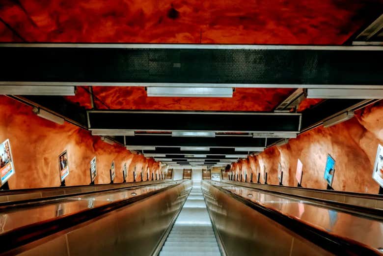 Step in to the Rådhuset metro station