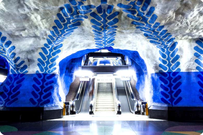 Admire the blue floral patterns of the T-Centralen station