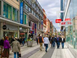 Rua comercial em Estocolmo