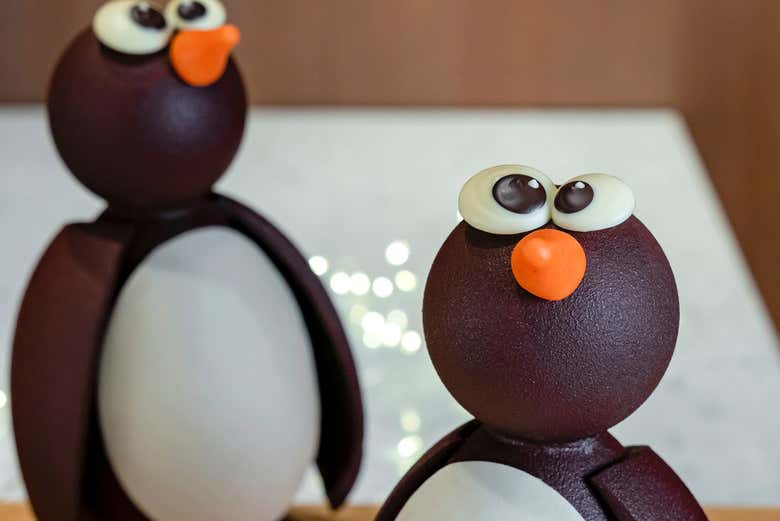 Pingüinos elaborados con chocolate
