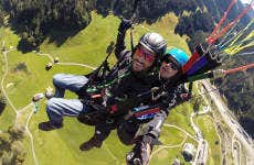 Vuelo en parapente por los Alpes suizos