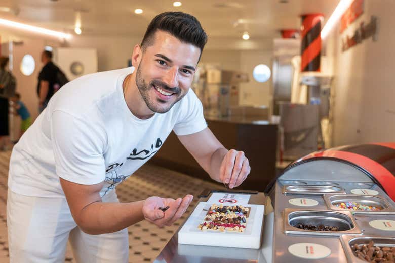 Scoprirete come viene prodotto il cioccolato Munz & Minor