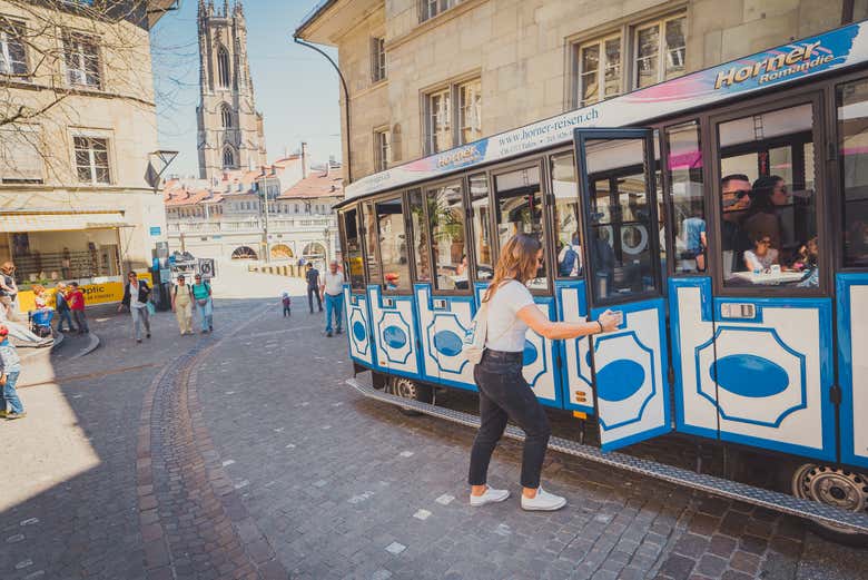 A bordo del trenino turistico di Friburgo