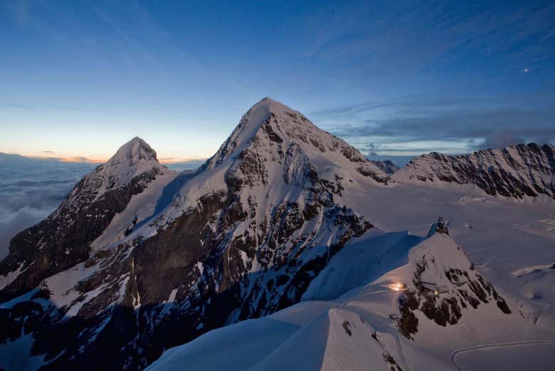 Pico Jungfrau al atardecer