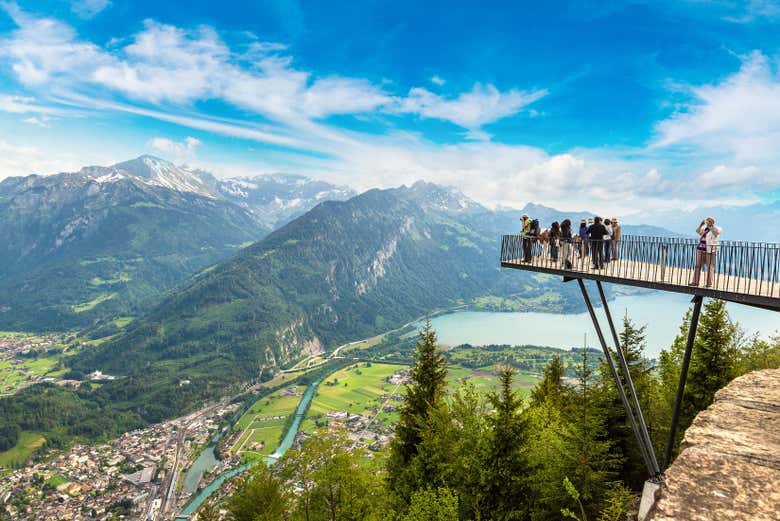 Contemplando Interlaken desde las alturas