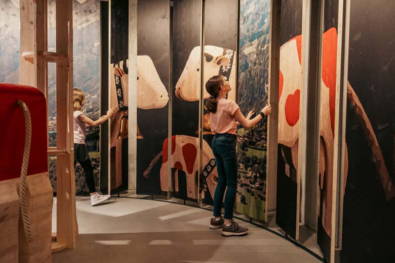 Recorriendo la fábrica de Trauffer