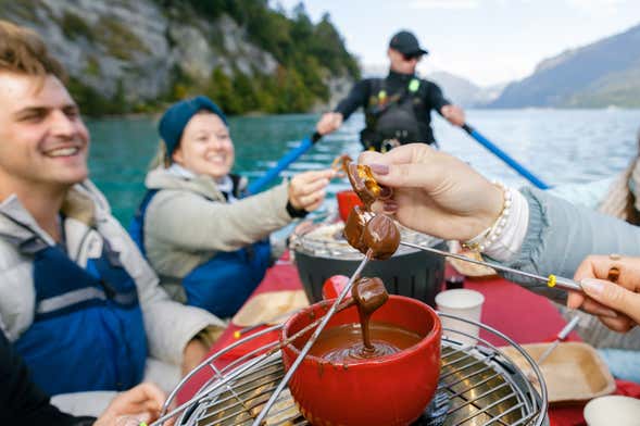 Passeio de barco pelo lago Brienz com fondue de chocolate