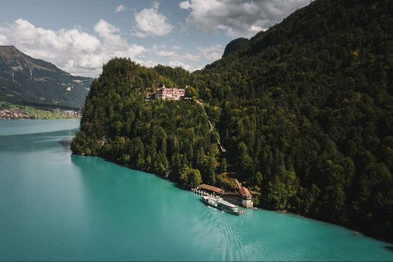 Grandhotel Giessbach, situado sobre el lago Brienz
