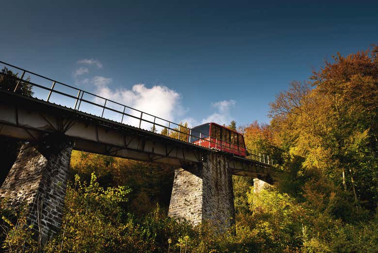 Trayecto del funicular Harder Kulm